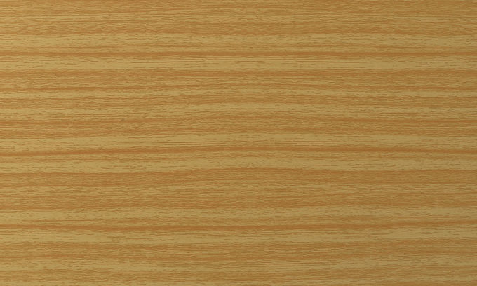 Mirada de madera que artesona los paneles blancos de la base ACM del PE para la decoración
