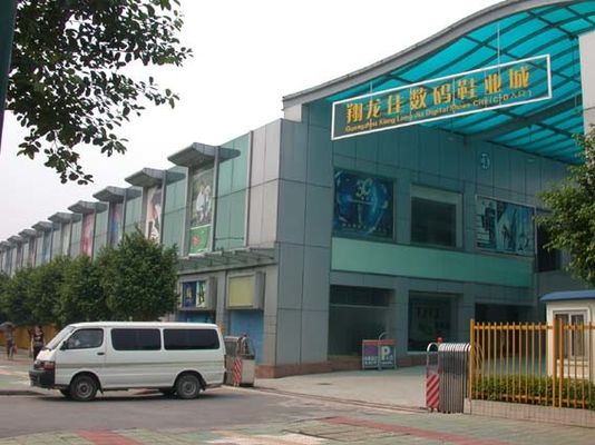 La pared de cortina antiestática libre del panel del metal de la textura del rasguño del satén anunció diseño proveedor